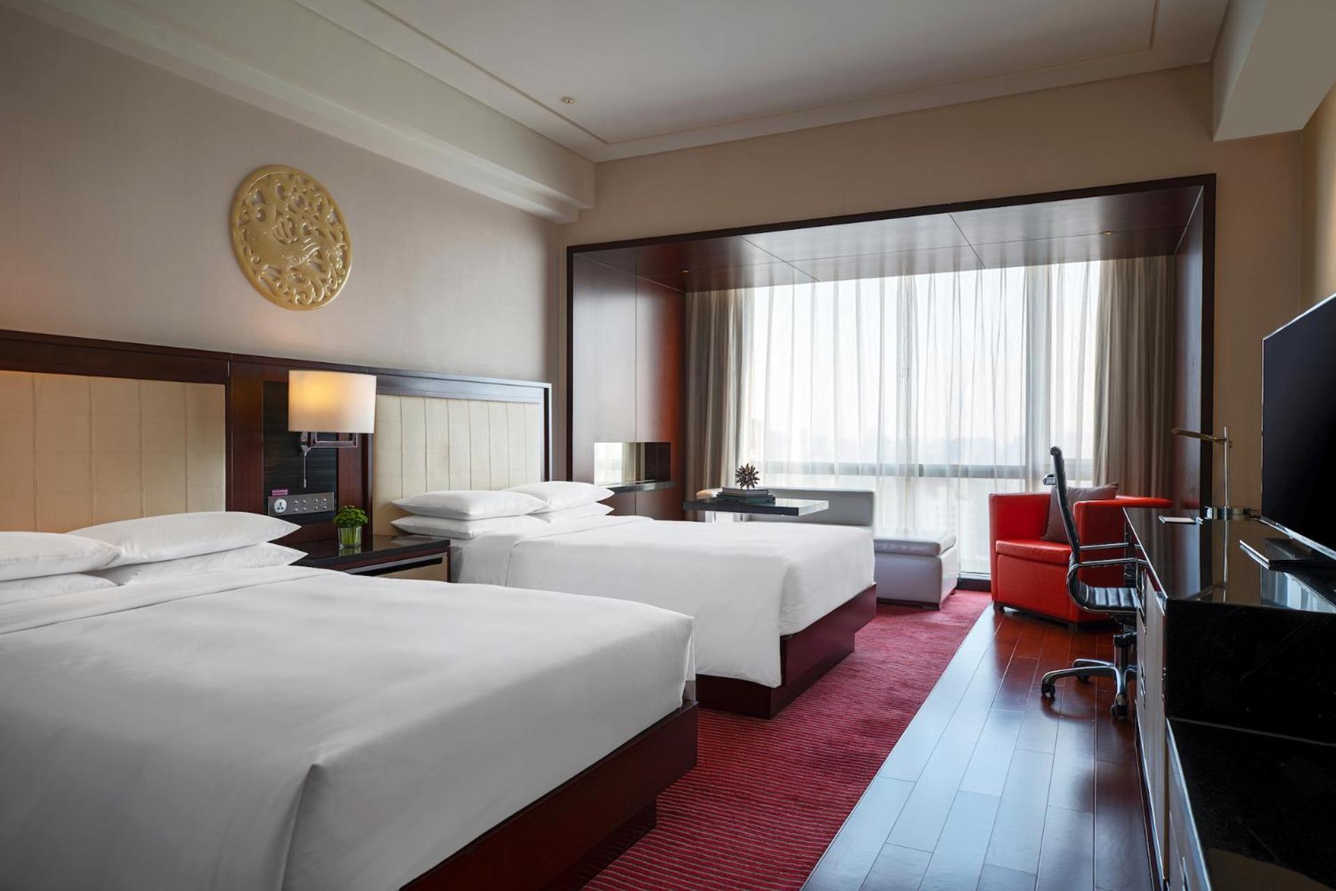 โรงแรม โรงแรมเรอแนสซองซ์ แคปิตัล 5*