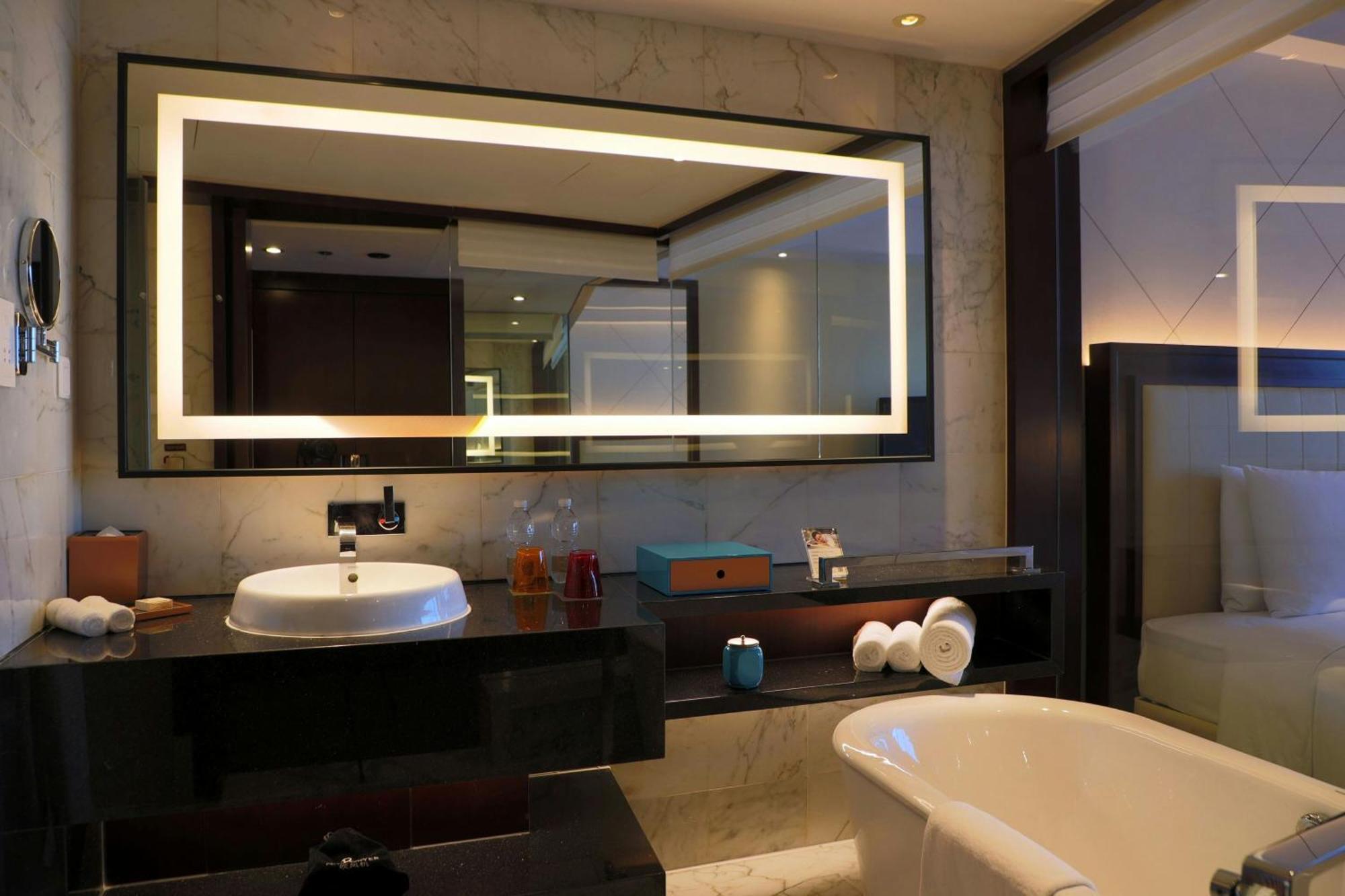 โรงแรมเรอแนสซองซ์ แคปิตัล โรงแรม ปักกิ่ง